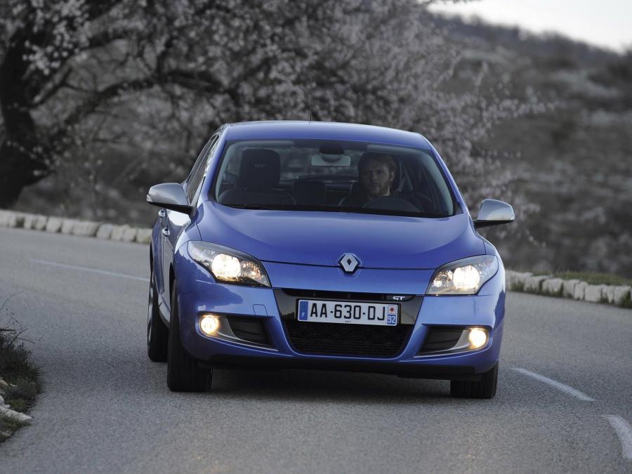  Renault Megane GT 5-Door 2010 года  (фото 11 из 13)